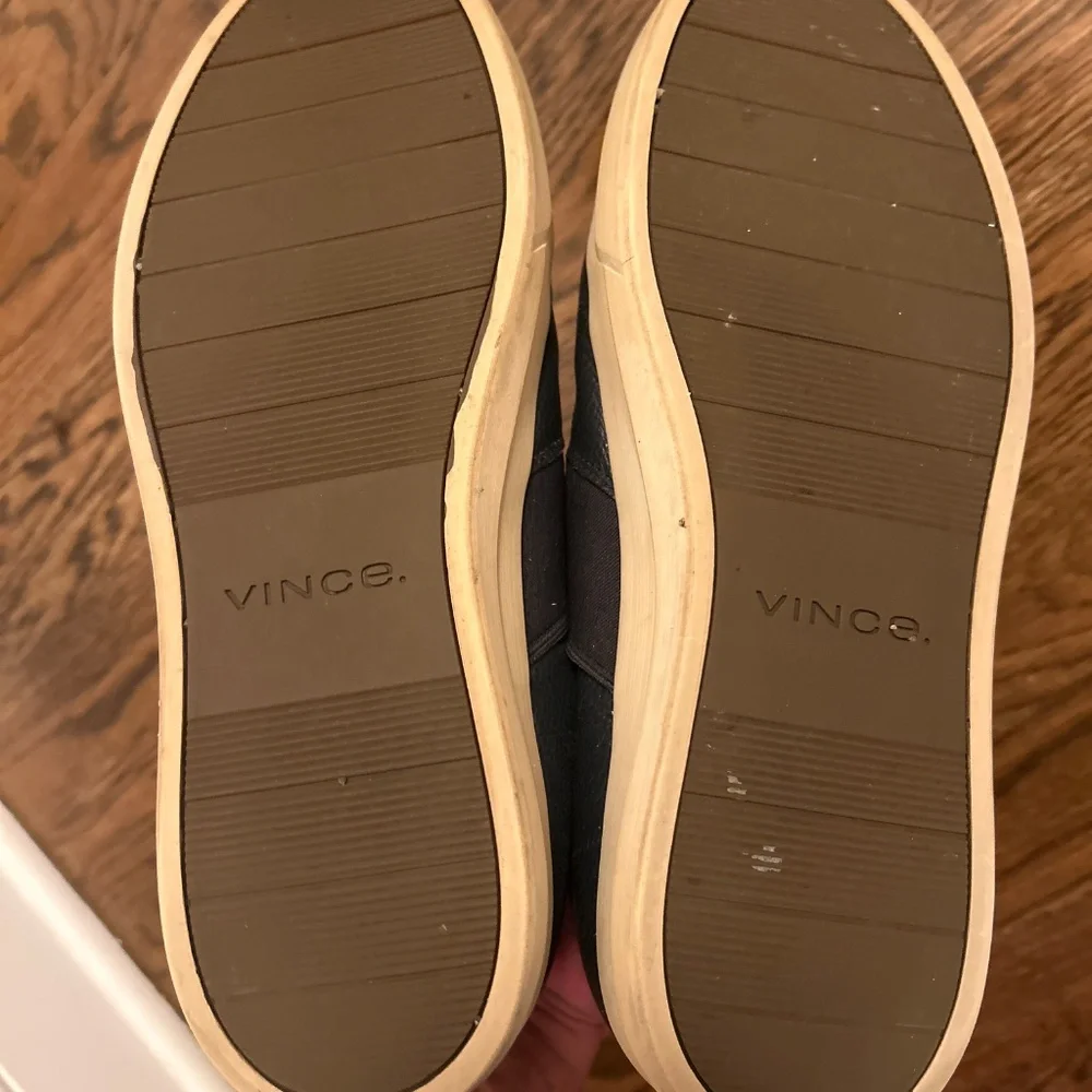 Vince Men’s Slip On Sneakers Navy